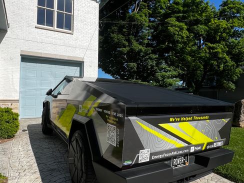 Used 2024 Tesla Cybertruck AWD Crew Cab image 5