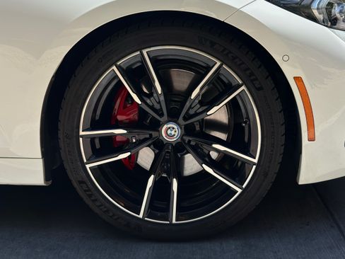 Used 2023 BMW M340i RWD image 9