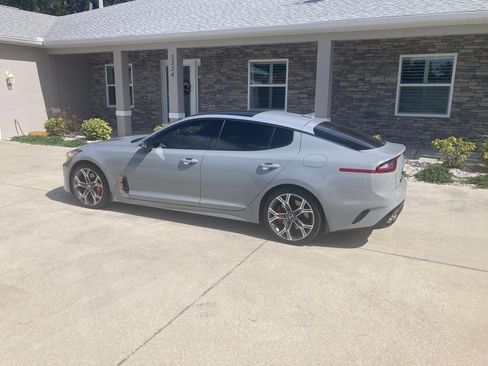 Used 2019 Kia Stinger GT2 image 9