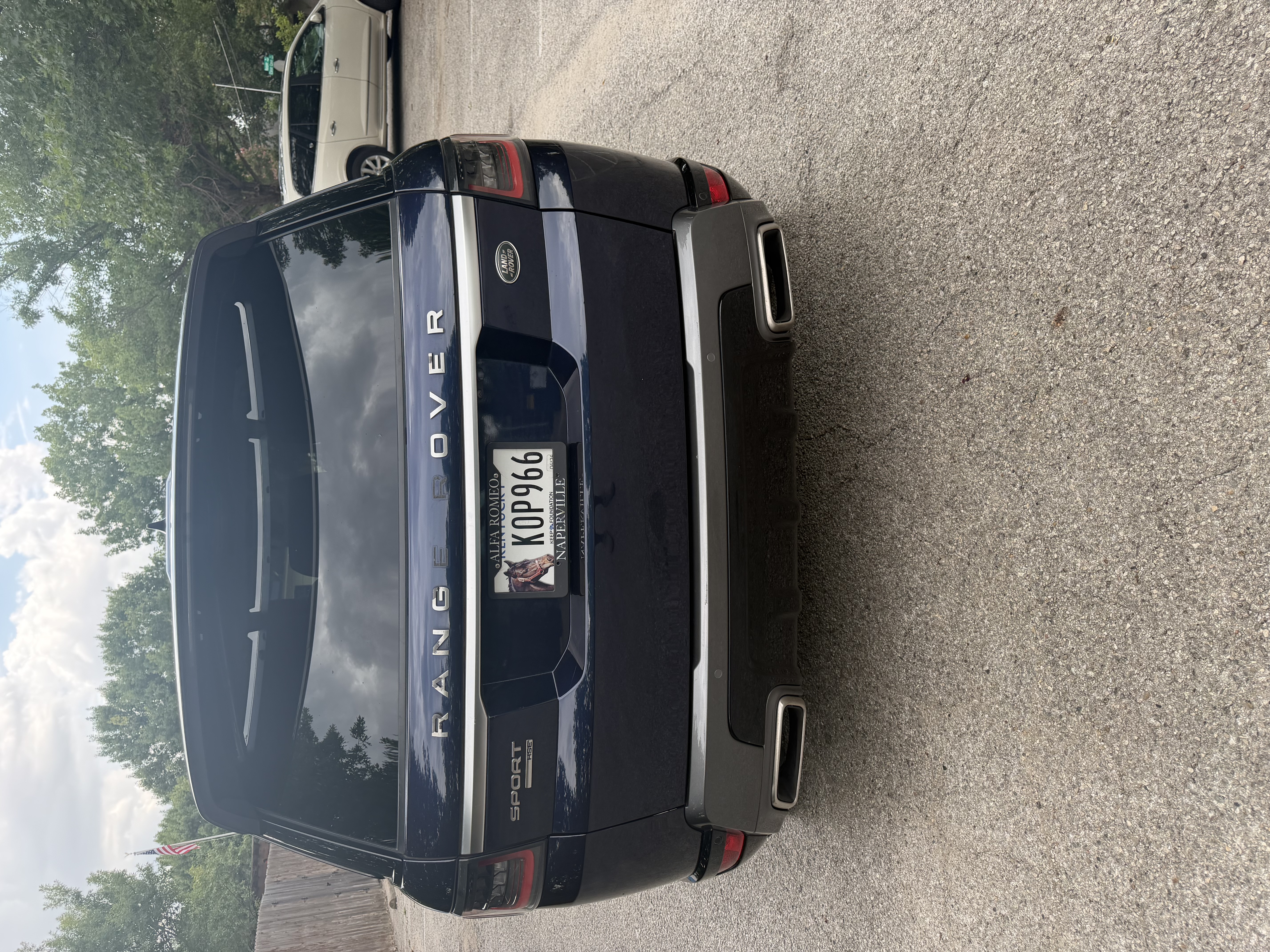 Used 2019 Land Rover Range Rover Sport HSE AWD/4WD image 16