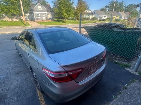 Used 2017 Toyota Camry SE FWD image 4