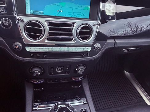 Used 2015 Rolls-Royce Ghost image 22