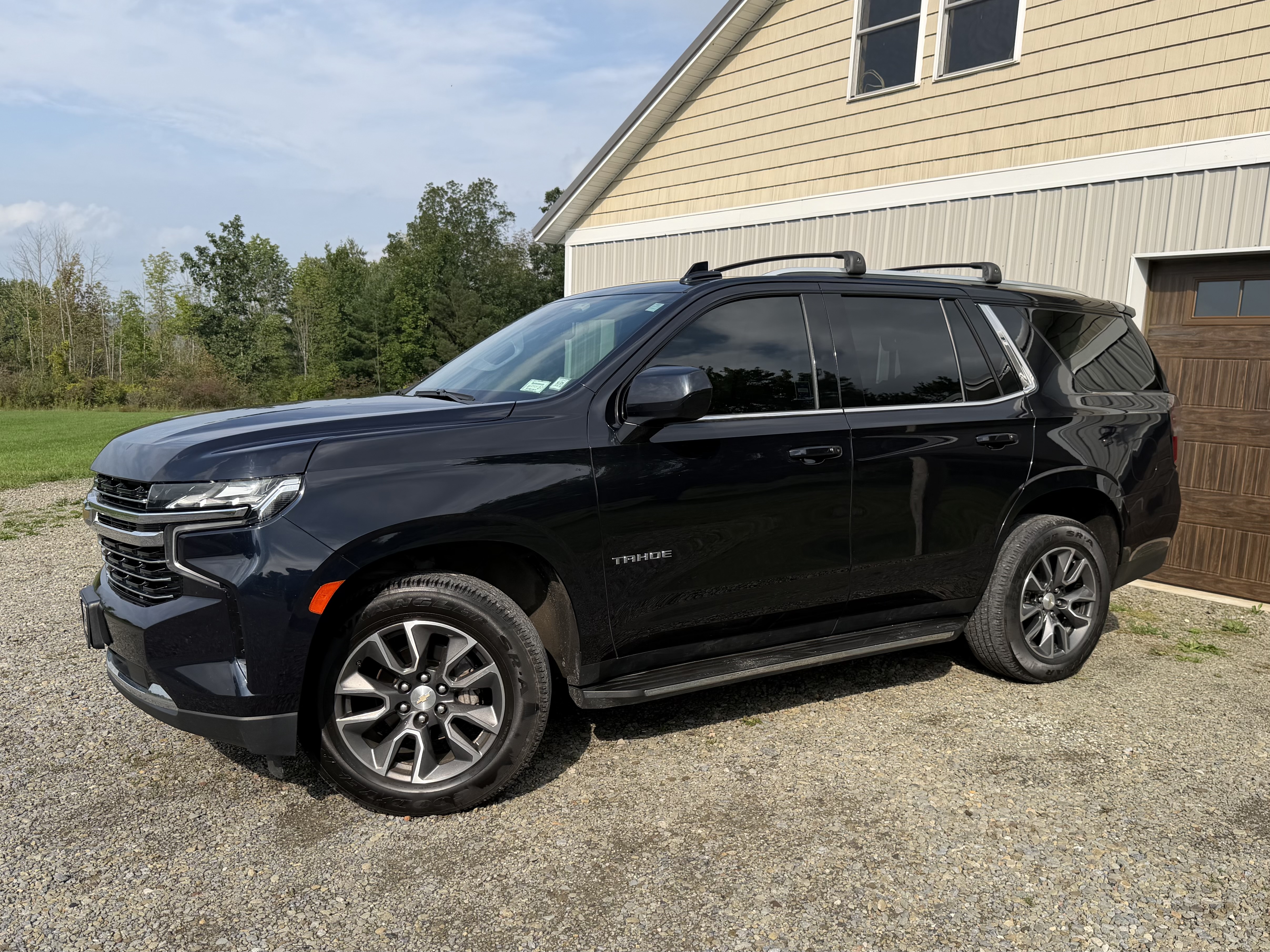 Used 2021 Chevrolet Tahoe LT AWD/4WD image 2