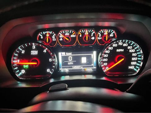 Used 2018 Chevrolet Silverado 1500 LT w/ All Star Edition image 10