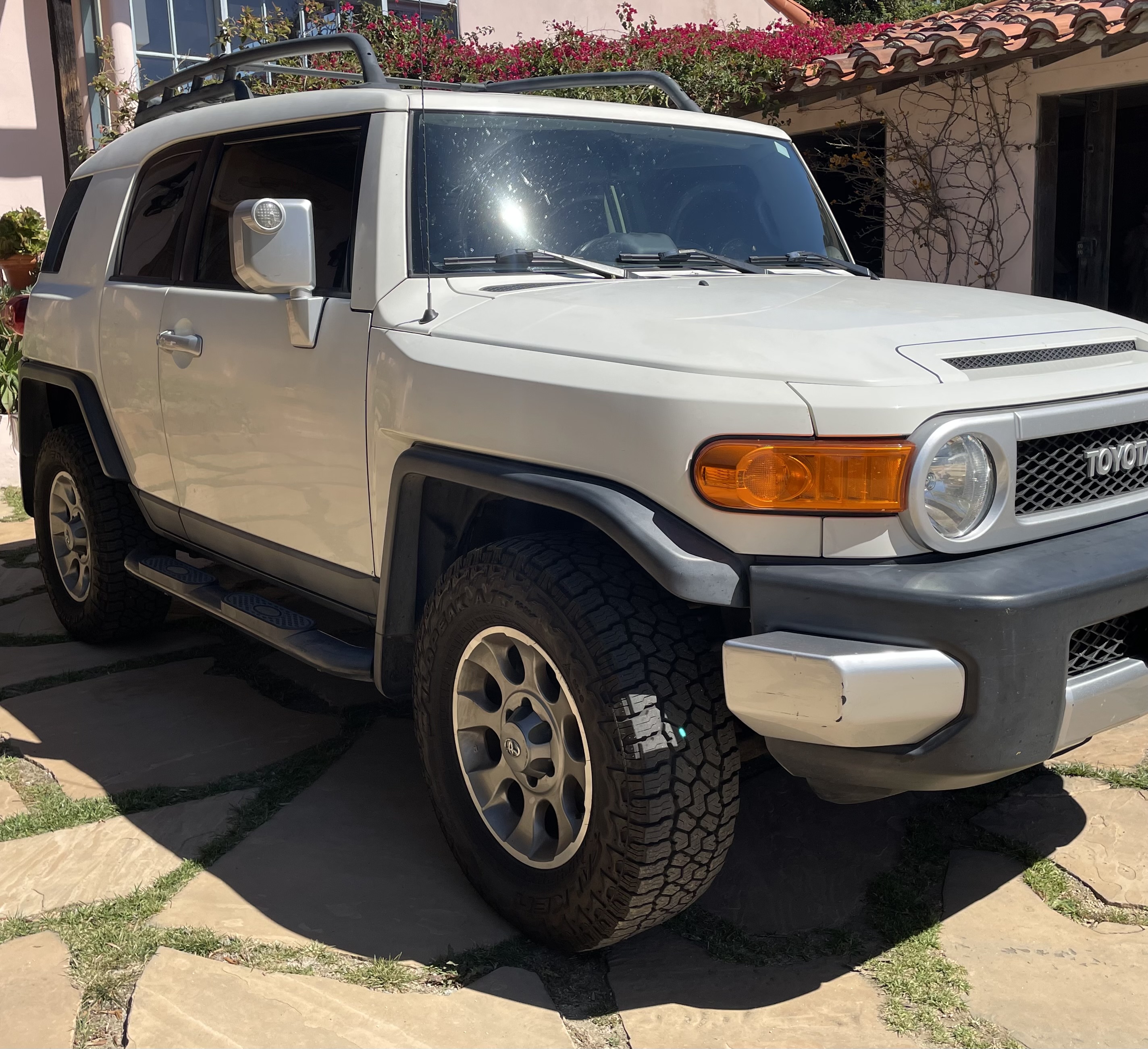 Used 2013 Toyota FJ Cruiser 4WD w/ Upgrade Pkg image 17
