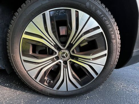 Used 2023 Mercedes-Benz EQE 350+ 4MATIC SUV w/ Exclusive Trim Package image 15