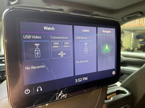 Used 2021 Chevrolet Tahoe Z71 w/ Z71 Off-Road Package AWD/4WD image 22