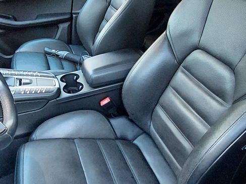 Used 2018 Porsche Macan GTS image 9