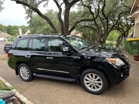 Used 2008 Lexus LX 570 4WD image 2