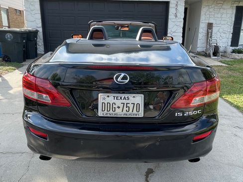 Used 2014 Lexus IS 250C w/ Luxury Package RWD image 2