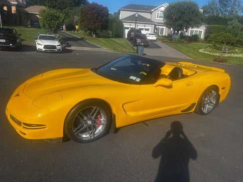Used 2002 Chevrolet Corvette Convertible w/ Preferred Equipment Group2 RWD image 9