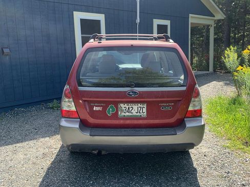 Used 2006 Subaru Forester 2.5X L.L. Bean image 2