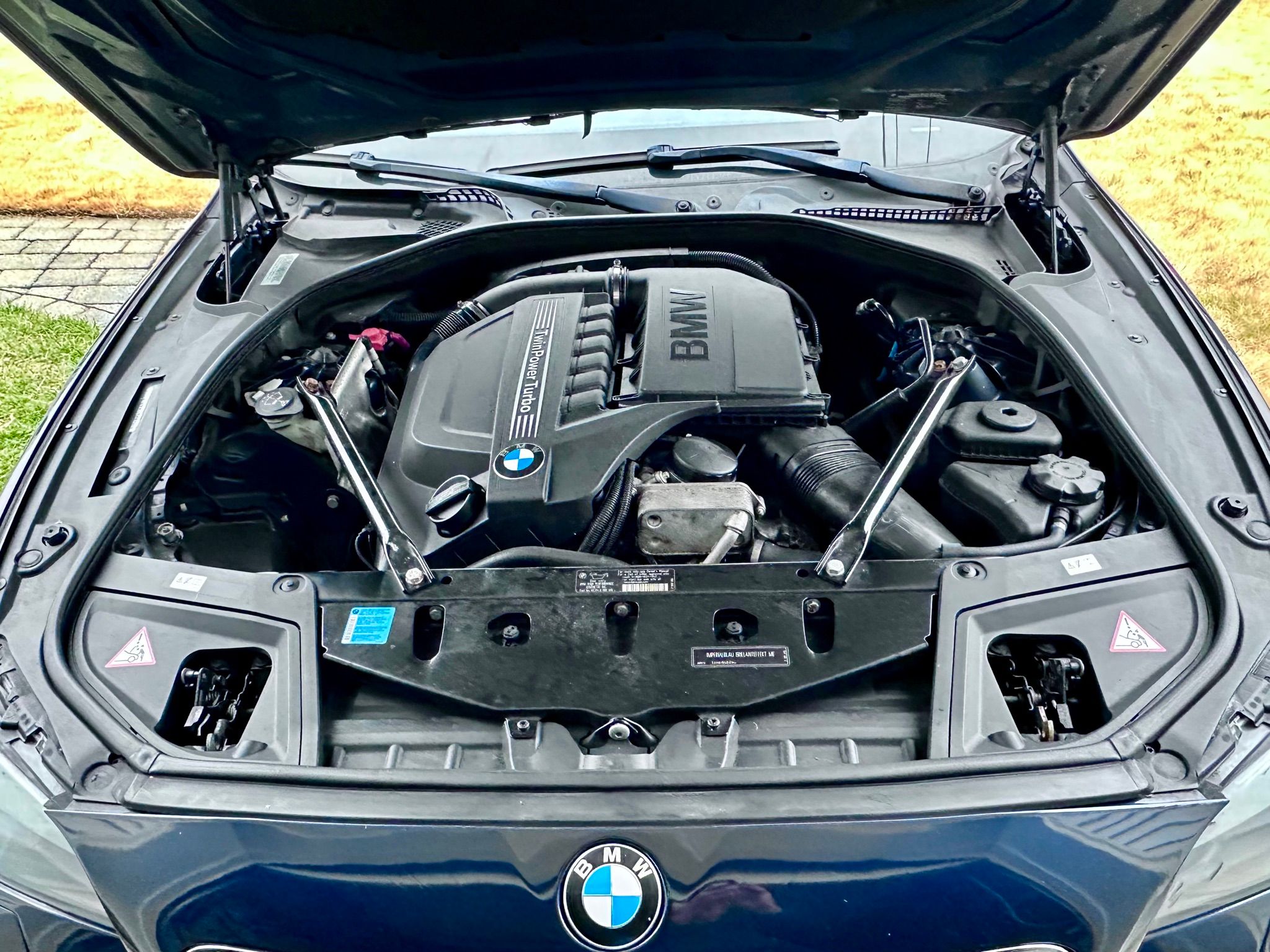 Used 2011 BMW 535i xDrive Sedan AWD/4WD image 14