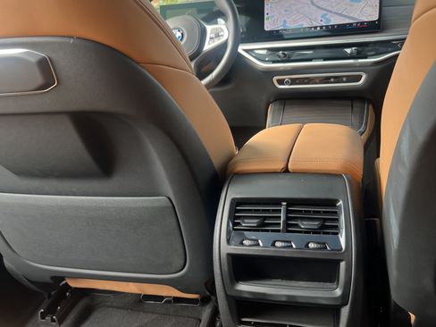 Used 2026 BMW X5 xDrive40i AWD/4WD image 18