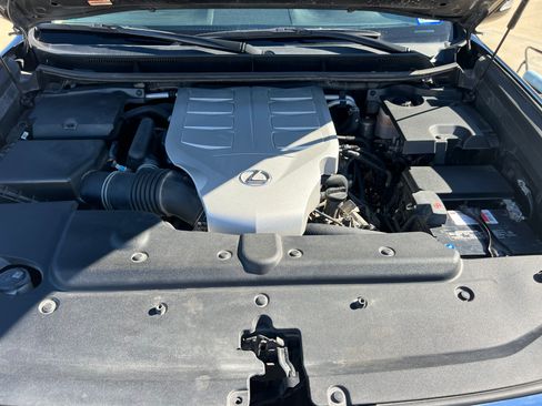 Used 2017 Lexus GX 460 image 23