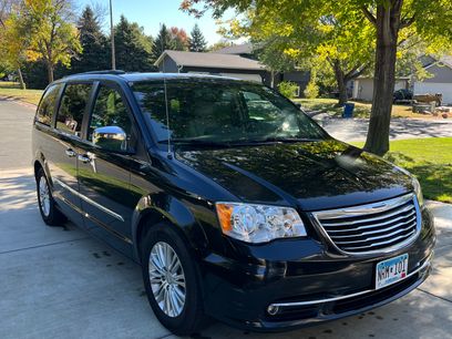 Used 2015 Chrysler Town & Country Touring-L w/ Trailer Tow Group