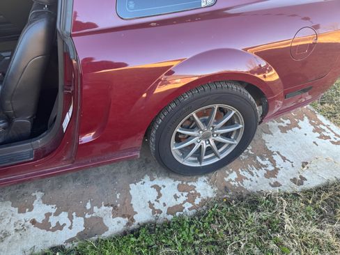 Used 2007 Ford Mustang GT Premium RWD image 2