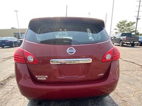 Used 2014 Nissan Rogue S w/ Convenience Package image 5