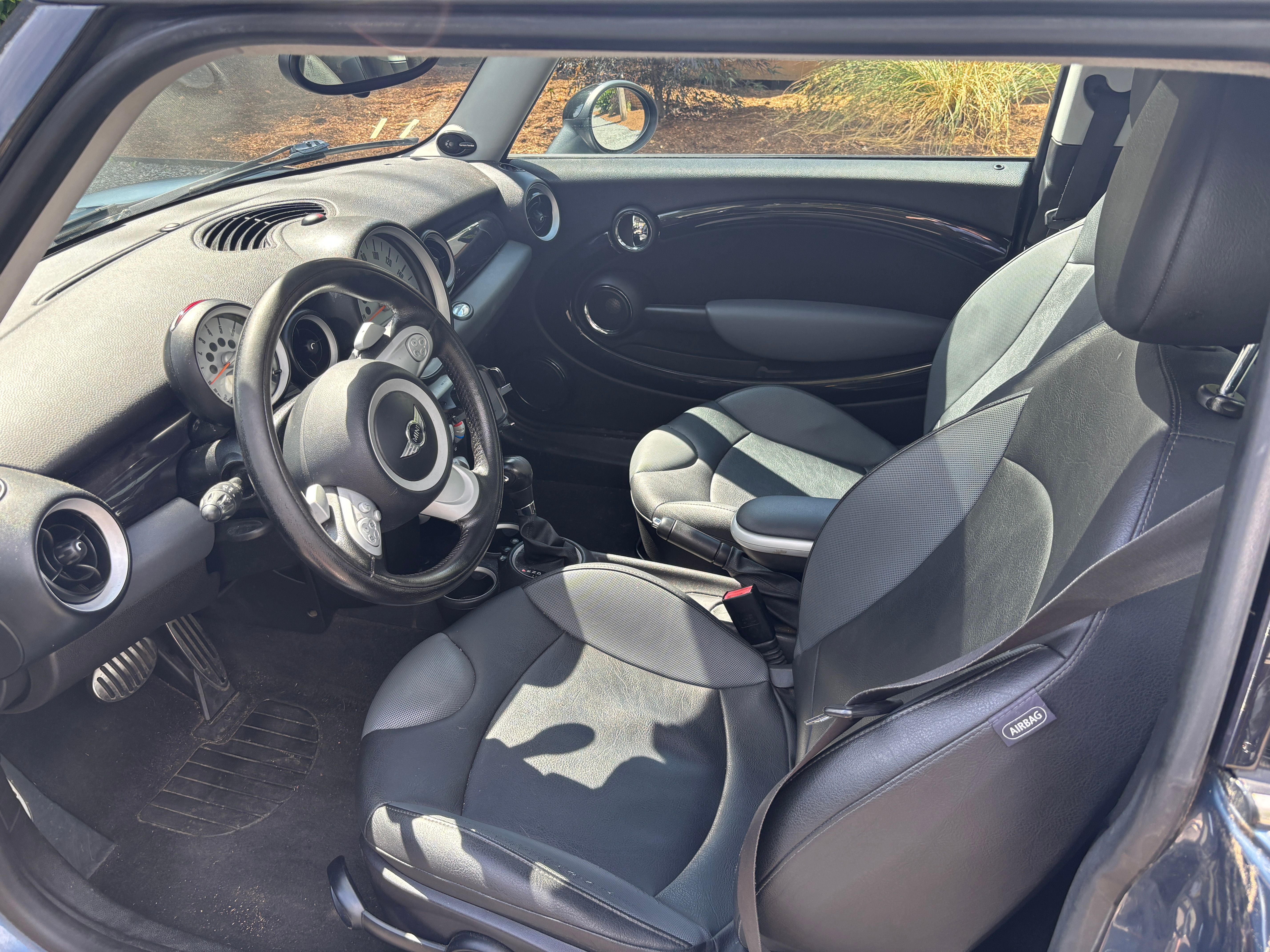 Used 2010 MINI Cooper S FWD image 5