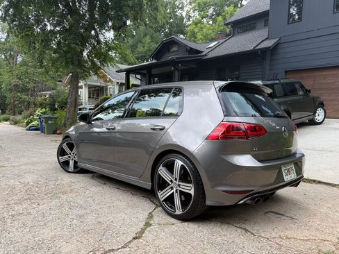Used 2015 Volkswagen Golf R 4-Door AWD/4WD image 18