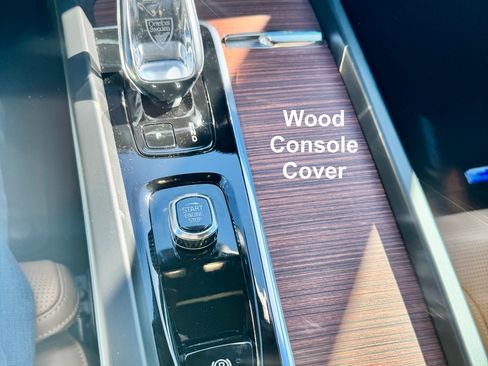 Used 2025 Volvo XC60 T8 Ultra w/ Protection Package Premier image 13