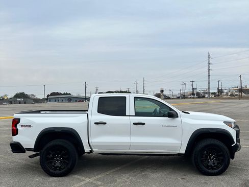 Used 2024 Chevrolet Colorado Trail Boss image 8