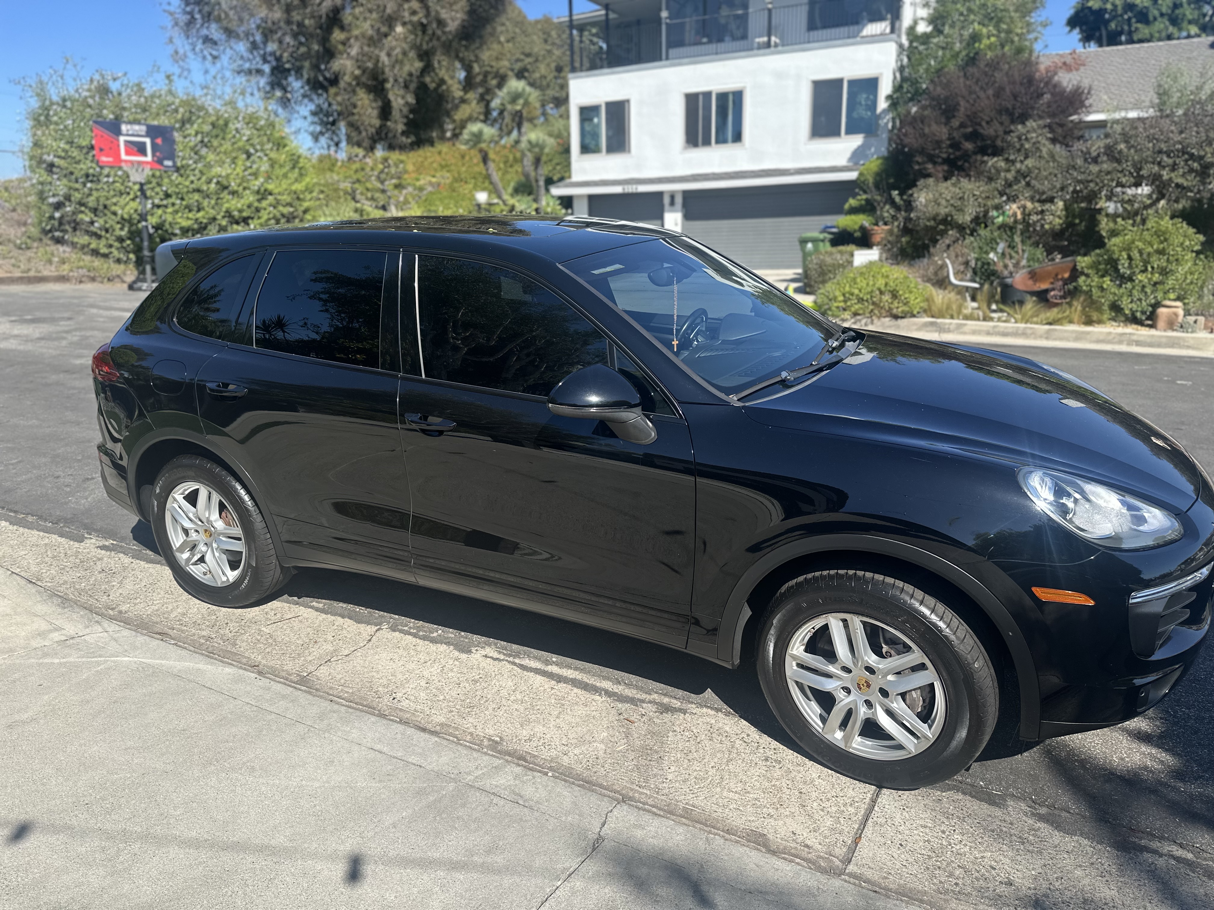 Used 2016 Porsche Cayenne AWD/4WD image 5
