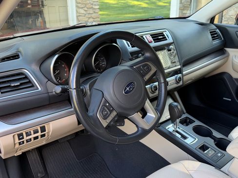 Used 2016 Subaru Legacy 2.5i Limited AWD/4WD image 10