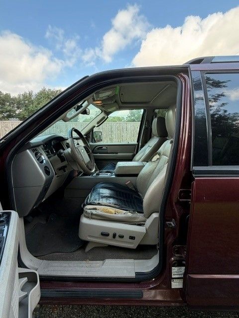 Used 2012 Ford Expedition Limited RWD image 8