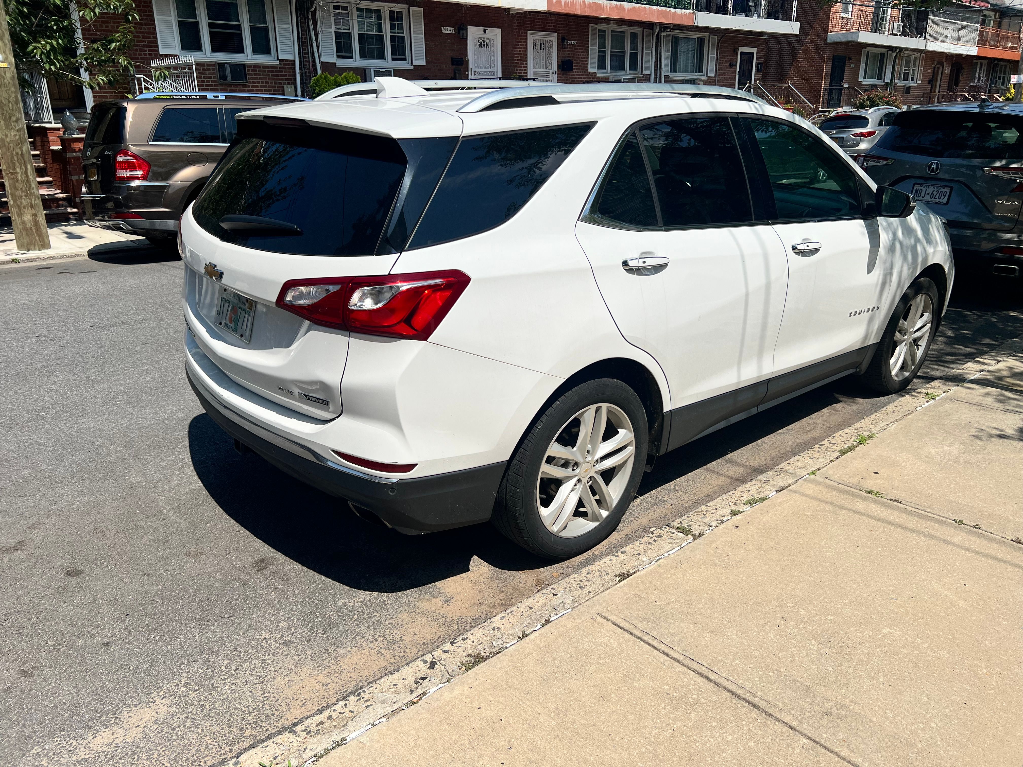 Used 2018 Chevrolet Equinox Premier AWD/4WD image 5