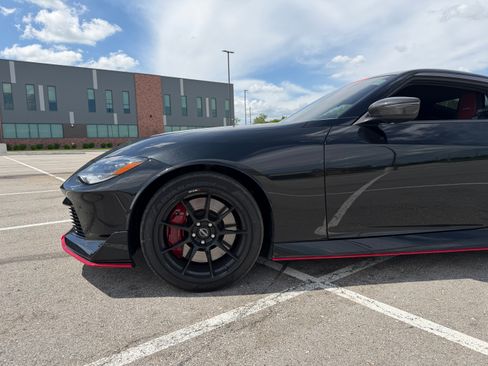 Used 2024 Nissan Z NISMO w/ Floor Mat Package RWD image 6