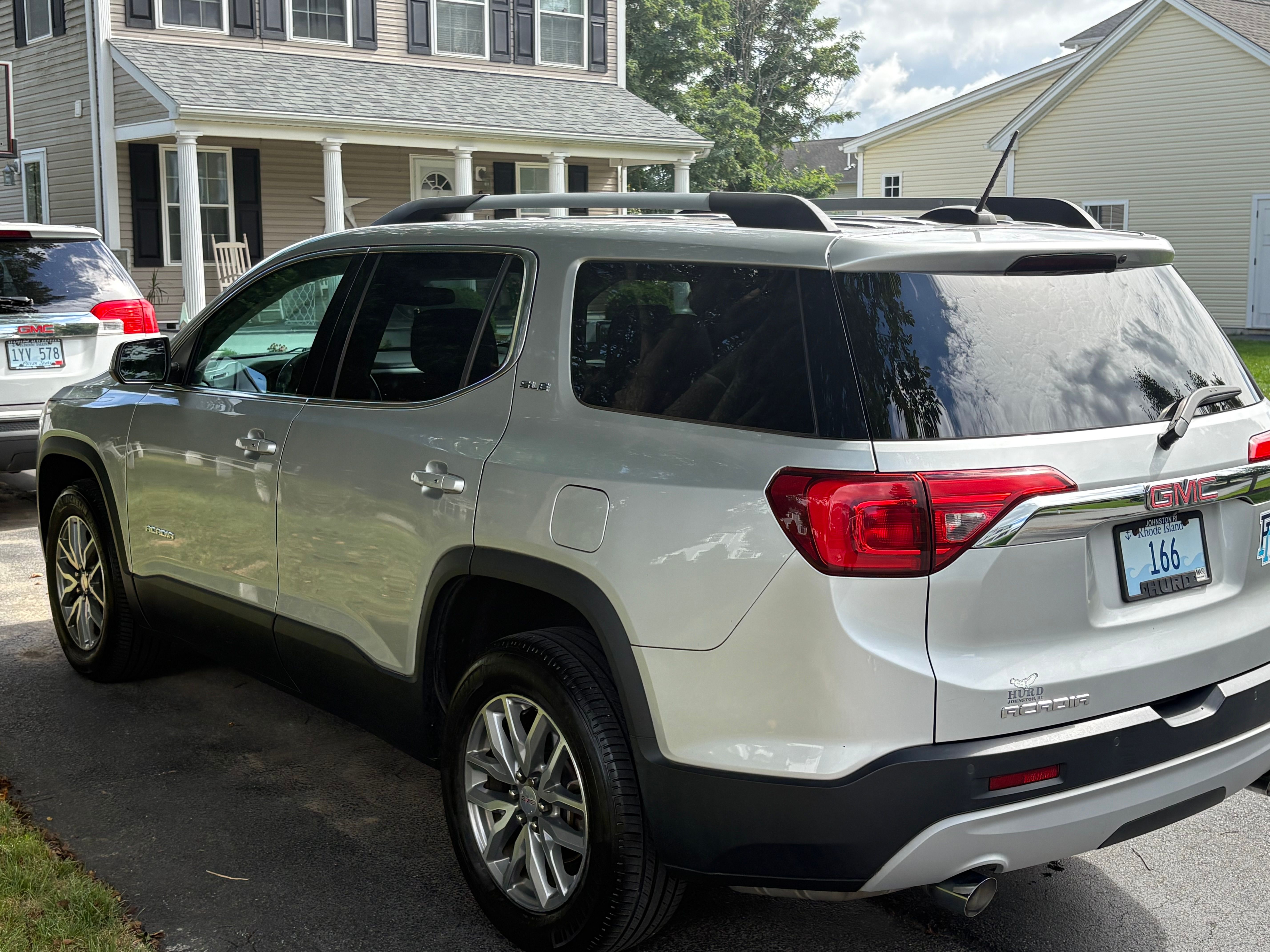Used 2017 GMC Acadia SLE w/ Driver Alert Package I AWD/4WD image 6