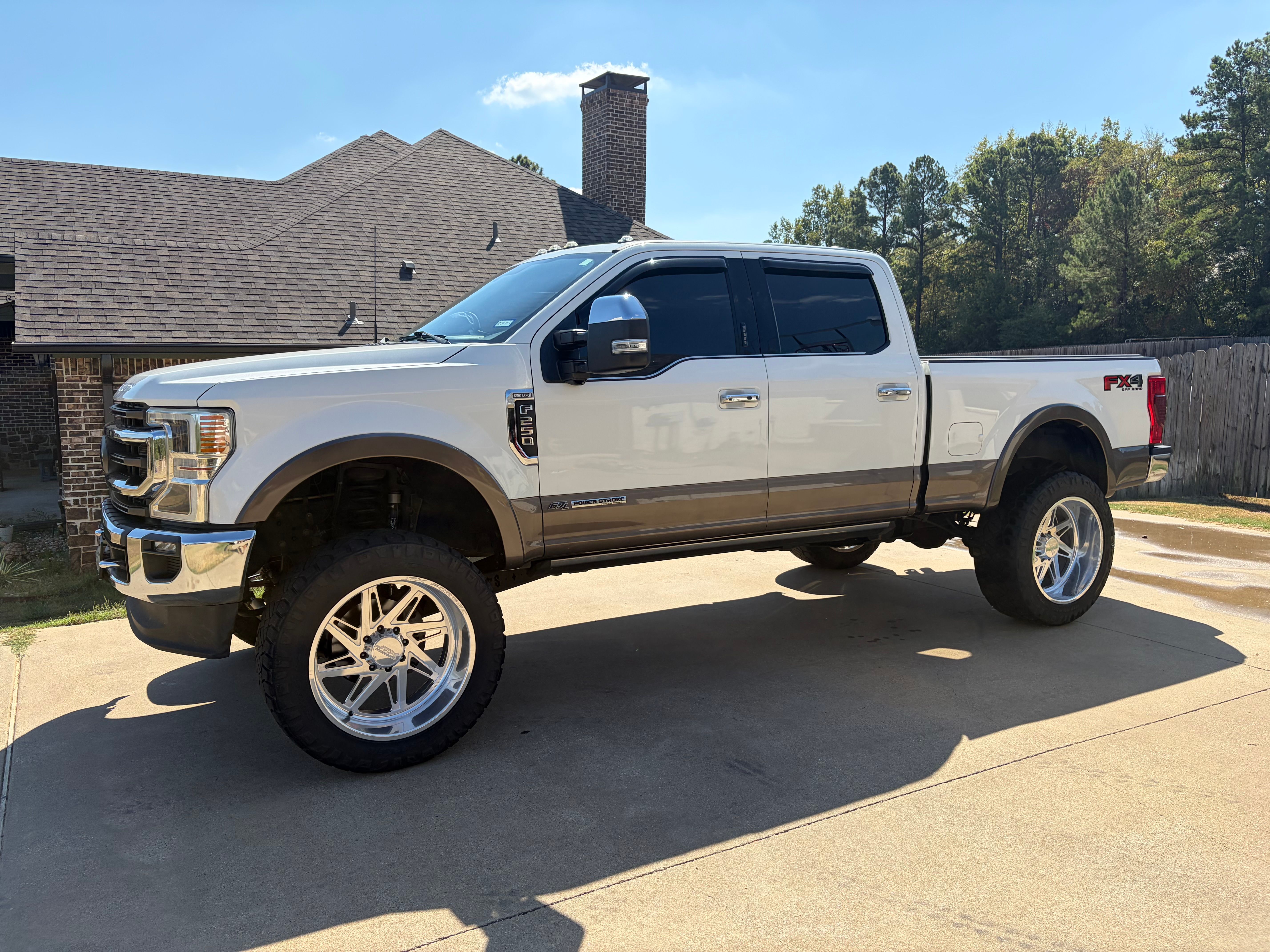 Used 2022 Ford F250 King Ranch w/ King Ranch Ultimate Package AWD/4WD image 12