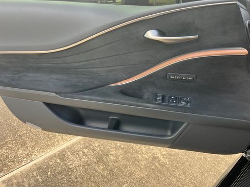 Used 2021 Lexus LC 500 Coupe w/ Inspiration Series image 9