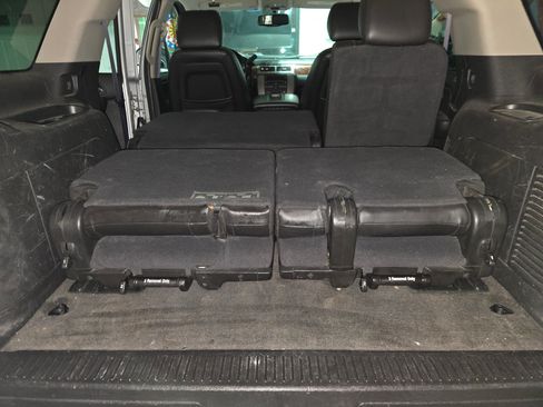 Used 2011 GMC Yukon SLT image 12