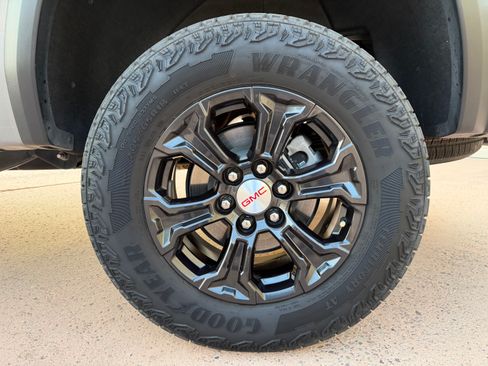 Used 2024 GMC Canyon Elevation w/ Trailering Package RWD image 17