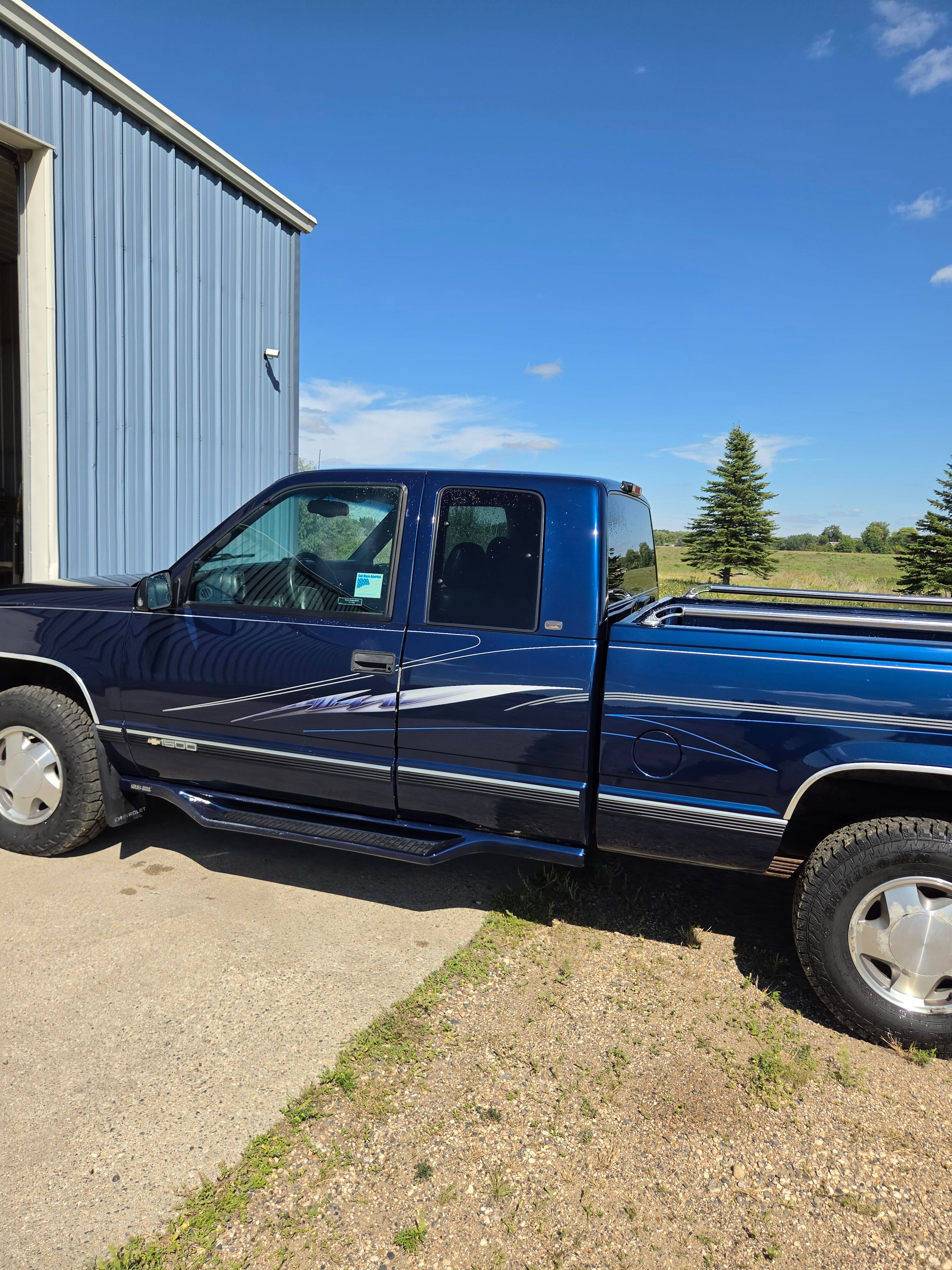 Used 1998 Chevrolet Silverado 1500 4x4 Extended Cab w/ Preferred Equipment Group 3 image 2