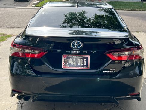 Used 2022 Toyota Camry SE w/ Audio Upgrade Package FWD image 4