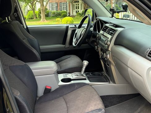 Used 2011 Toyota 4Runner SR5 image 9