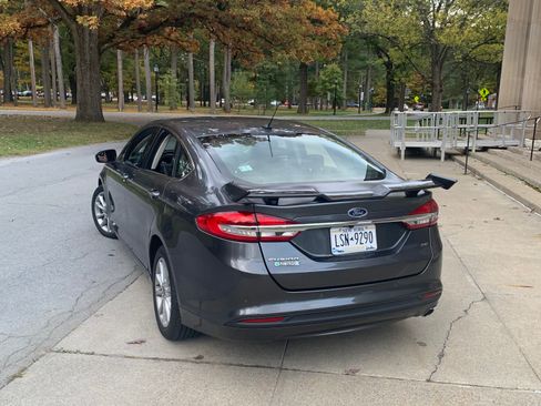 Used 2018 Ford Fusion Energi SE image 5