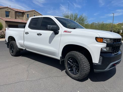 Used 2019 Chevrolet Silverado 1500 Custom Trail Boss w/ Custom Convenience Package AWD/4WD image 6
