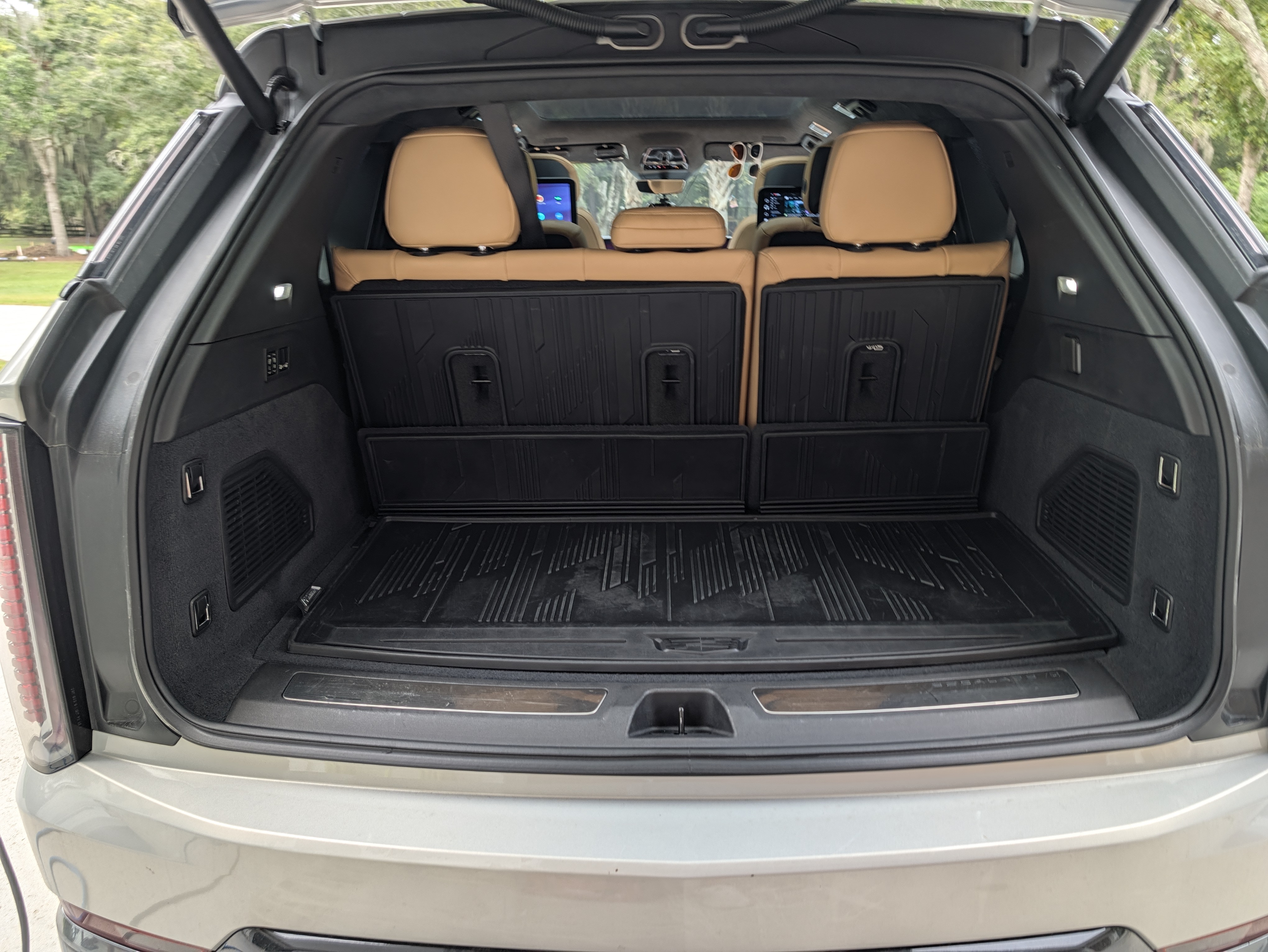 Used 2025 Cadillac Escalade IQ Sport 2 AWD/4WD image 13