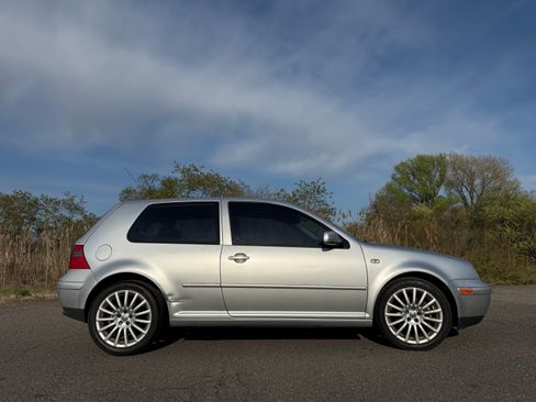 Used 2005 Volkswagen GTI FWD image 12