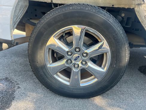 Used 2018 Ford F150 XLT w/ Equipment Group 301A Mid image 6