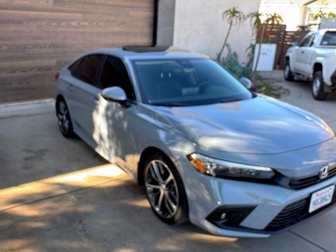 Used 2024 Honda Civic Touring image 5