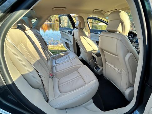 Used 2019 Lincoln MKZ Reserve image 24