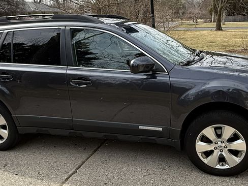 Used 2012 Subaru Outback 3.6R Limited w/ Popular Pkg 1B image 4