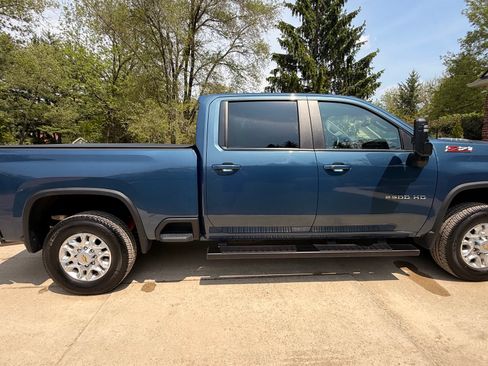Used 2024 Chevrolet Silverado 2500 LT w/ All Star Edition AWD/4WD image 4