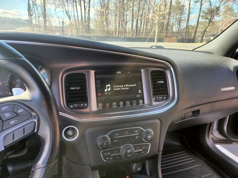 Used 2017 Dodge Charger R/T w/ Blacktop Package image 8