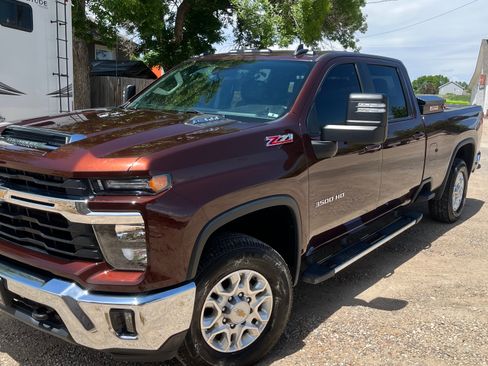Used 2024 Chevrolet Silverado 3500 LT w/ All Star Edition AWD/4WD image 1